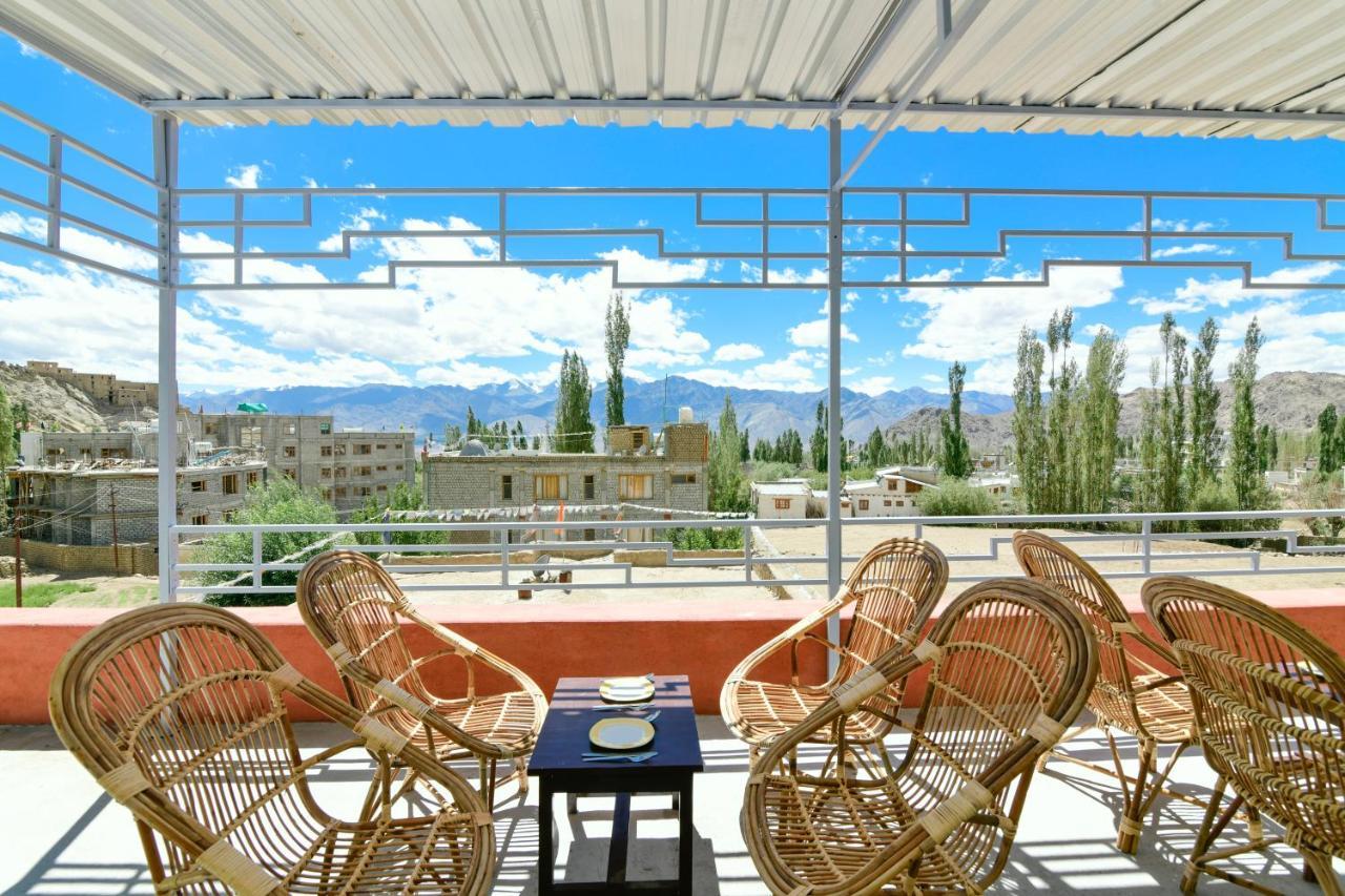Raybo Hostel Лех Экстерьер фото