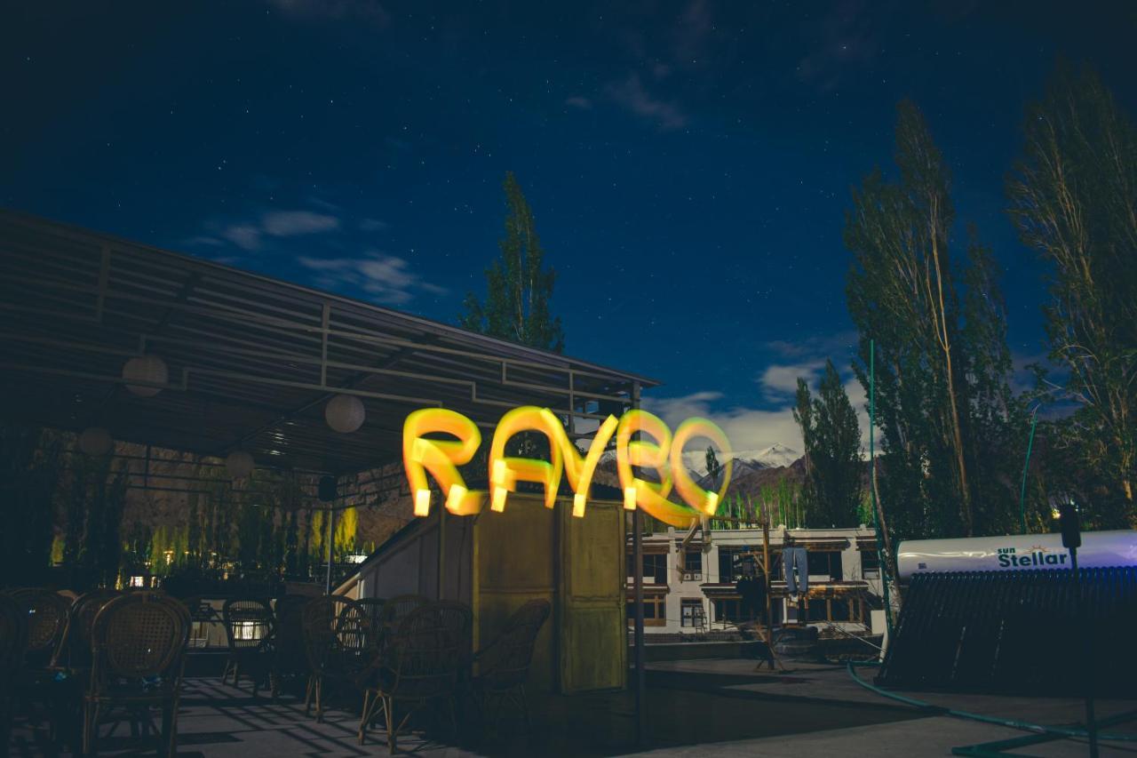 Raybo Hostel Лех Экстерьер фото