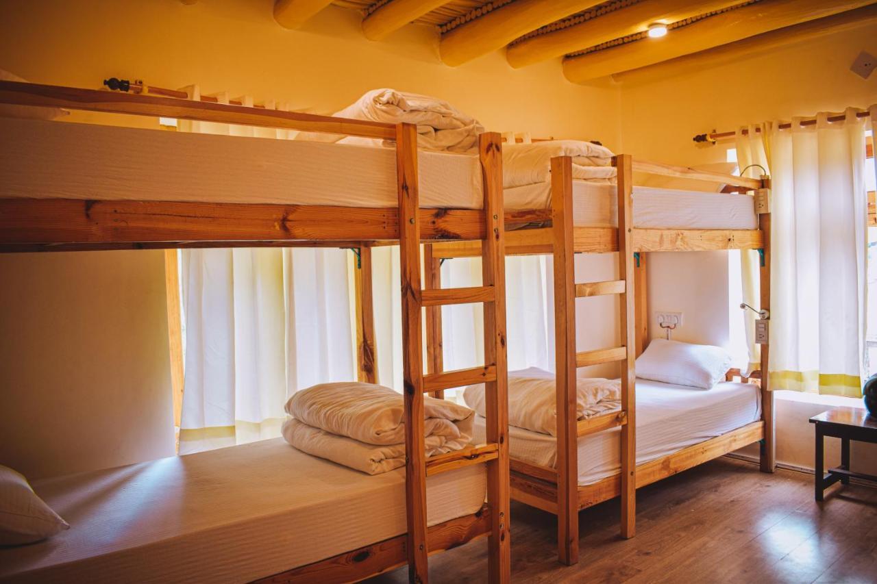 Raybo Hostel Лех Экстерьер фото