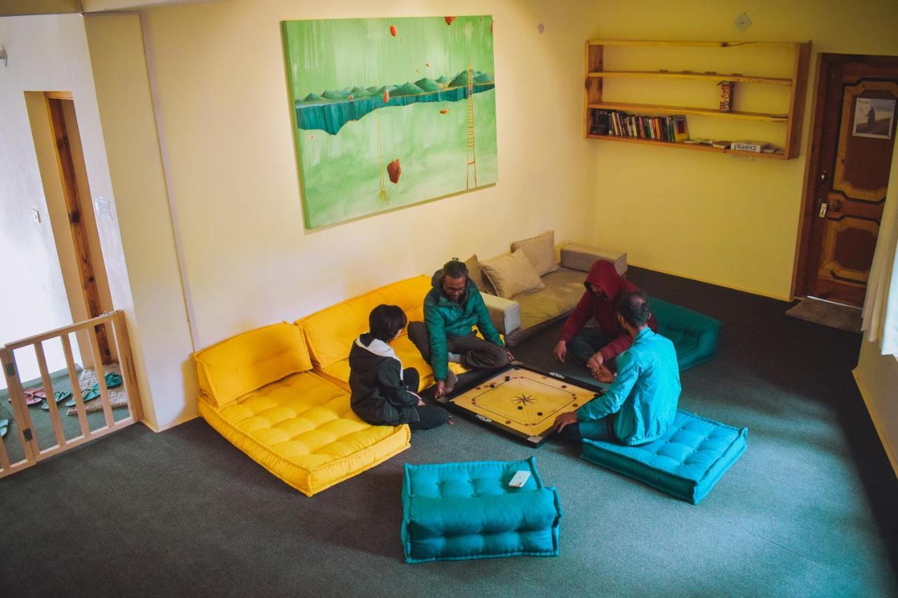 Raybo Hostel Лех Экстерьер фото